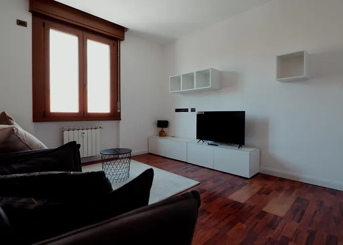 La Finestra Sulla Piazza