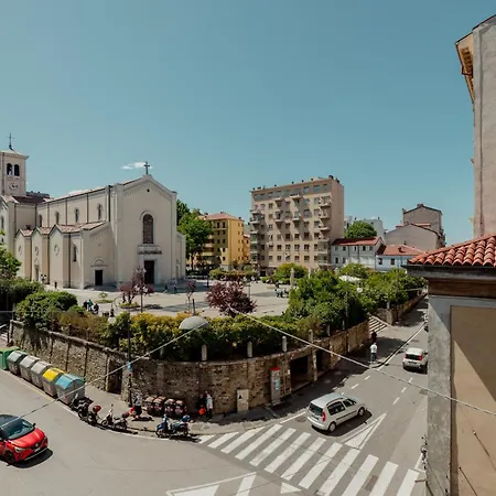 La Finestra Sulla Piazza