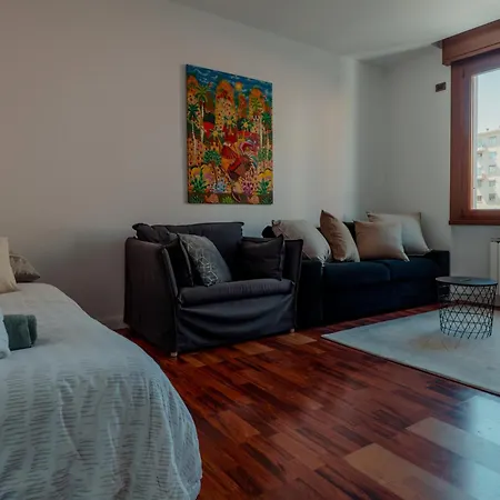 La Finestra Sulla Piazza