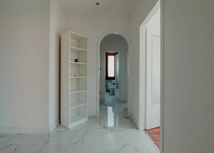 La Finestra Sulla Piazza * Triest